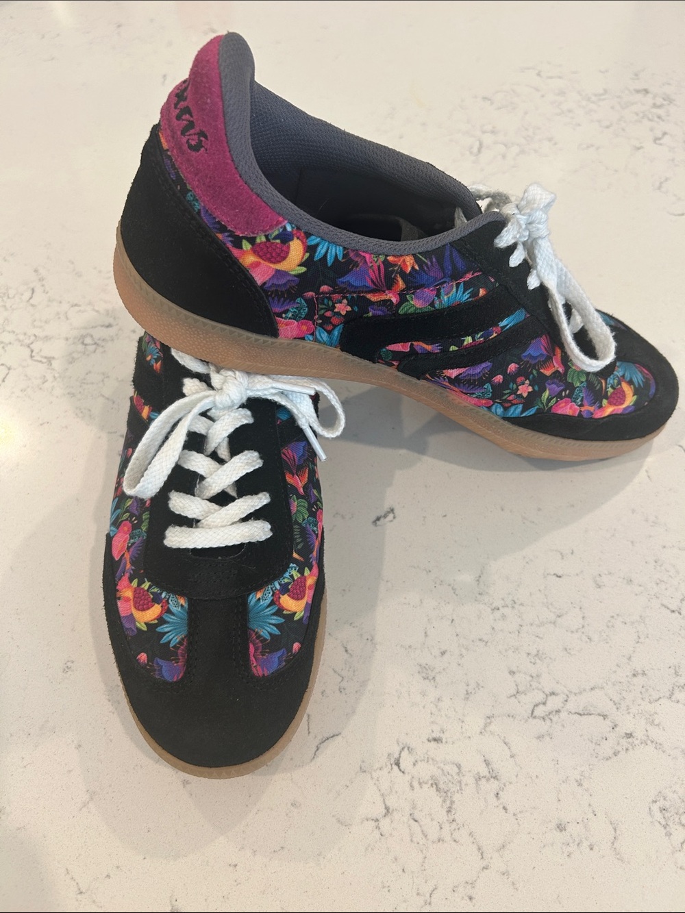 Women’s Inkkas size 10 Black Floral Lace-Up Sneakers
